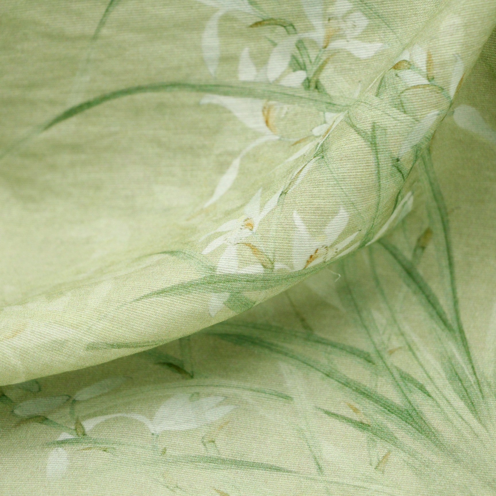 Japanese Fashion Designer Floral Green Non-Stretch Linen Tencel / Lyocell Blended Plain Woven B017622 Yardblox Fabrics Japanese Fashion Designer Floral Green Non-Stretch Linen Tencel / Lyocell Blended Plain Woven B017622 Yardblox Fabrics