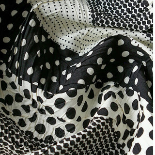 Korean Fashion Designer Polka Dot White Non-Stretch Crinkled Rayon Plain Woven DS11645