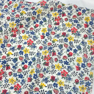 Yardblox Exclusive Korean Fashion Designer Floral Off-White/Red/Multi Color Non-Stretch Salt shrinking/Puckered Cotton Seersucker DS27501