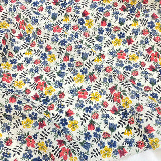 Yardblox Exclusive Korean Fashion Designer Floral Off-White/Red/Multi Color Non-Stretch Salt shrinking/Puckered Cotton Seersucker DS27501