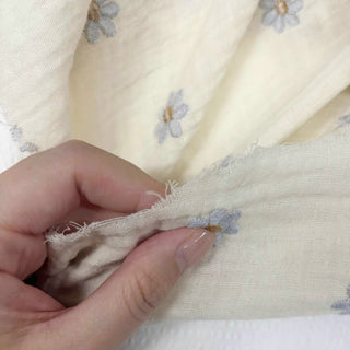 Japanese Fashion Designer Floral Off-White Non-Stretch Embroidery Cotton Double Gauze DS29524